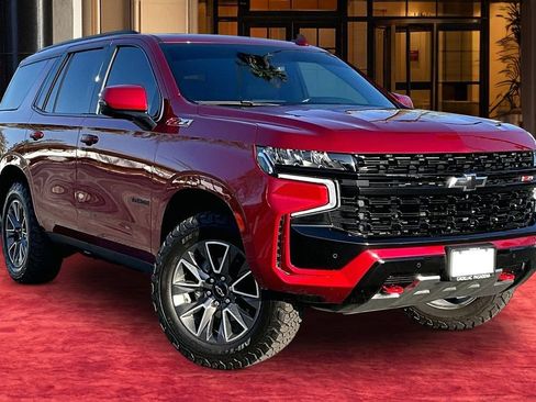 Used 2024 Chevrolet Tahoe Z71 w/ Luxury Package AWD/4WD image 2
