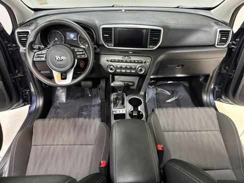 Used 2020 Kia Sportage LX AWD/4WD image 2