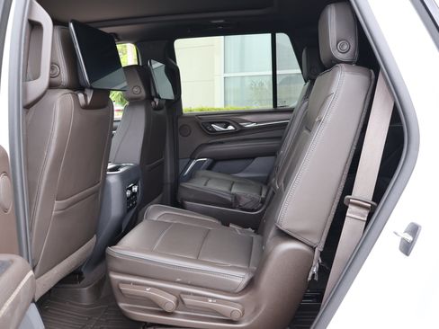 Used 2021 GMC Yukon Denali w/ Denali Premium Package RWD image 19