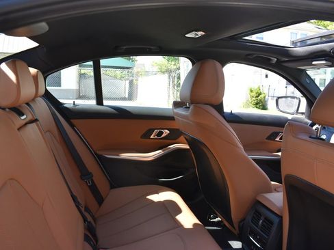 Used 2024 BMW 330i Sedan w/ Convenience Package RWD image 26