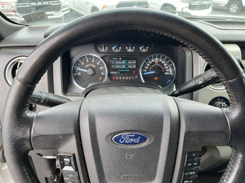 Used 2011 Ford F150 XLT w/ XLT Chrome Pkg image 16