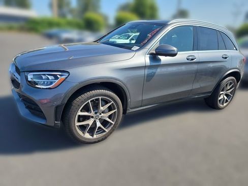 Used 2022 Mercedes-Benz GLC 300 4MATIC image 3