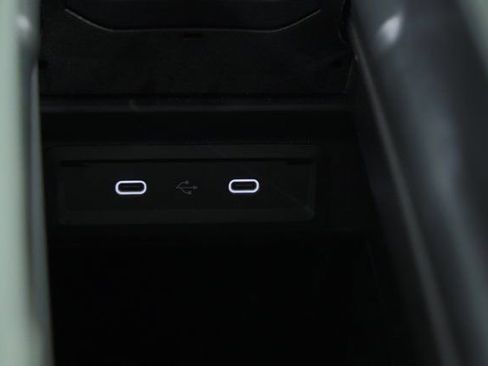 Used 2024 Mercedes-Benz GLB 250 4MATIC image 20