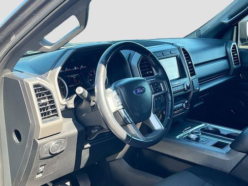 Used 2021 Ford Expedition Max XLT image 9