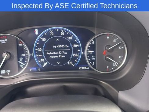Used 2024 Buick Enclave Premium AWD/4WD image 24