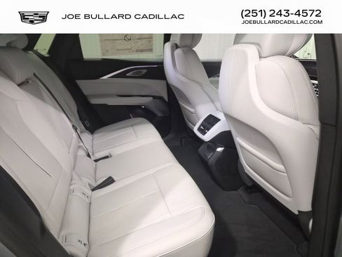 New 2026 Cadillac Lyriq Premium Luxury w/ LPO, Floor Liner Package image 27