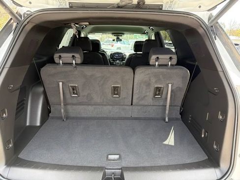 Certified 2023 Chevrolet Traverse LT AWD/4WD image 15
