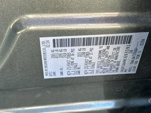 Used 2024 Nissan Rogue S FWD image 35