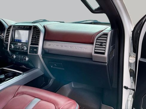 Used 2020 Ford F250 Platinum AWD/4WD image 19