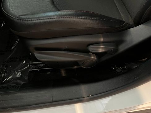 Used 2025 Jeep Compass Trailhawk image 22