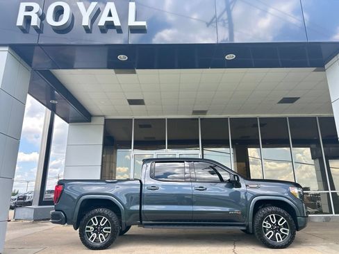 Used 2022 GMC Sierra 1500 AT4 w/ AT4 Preferred Package AWD/4WD image 1