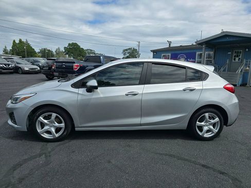 Used 2019 Chevrolet Cruze LS FWD image 2