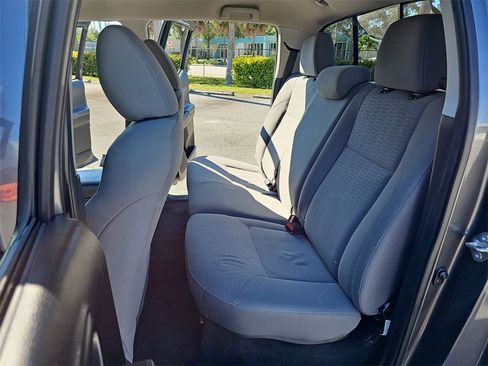 Used 2018 Toyota Tacoma SR5 image 17