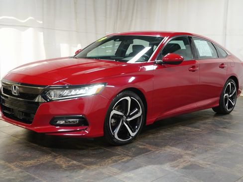Used 2019 Honda Accord Sport image 2