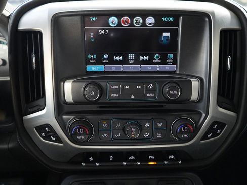 Used 2018 GMC Sierra 1500 SLT w/ Enhanced Driver Alert Package image 11