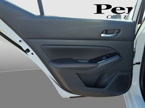 Certified 2023 Nissan Altima 2.5 SR w/ SR Premium Package FWD image 12