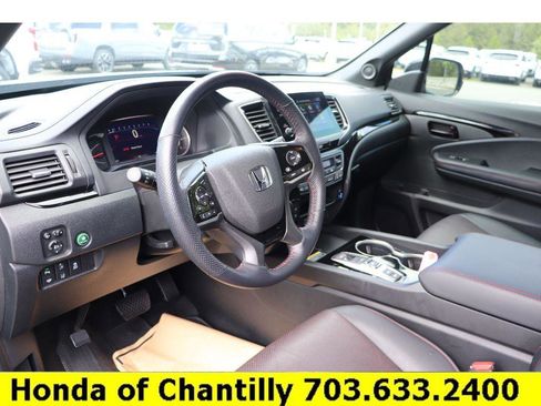 Certified 2024 Honda Passport Black Edition image 23