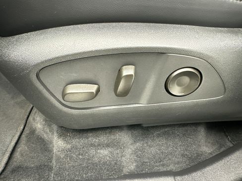 Certified 2024 GMC Acadia Elevation AWD/4WD image 15