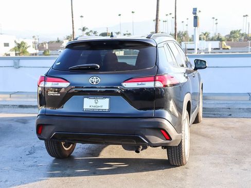 Used 2022 Toyota Corolla Cross LE FWD image 9