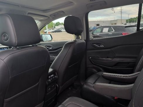 Used 2023 GMC Acadia SLT w/ Elevation Edition FWD image 26