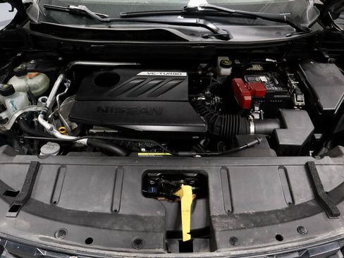 Certified 2022 Nissan Rogue SV image 17