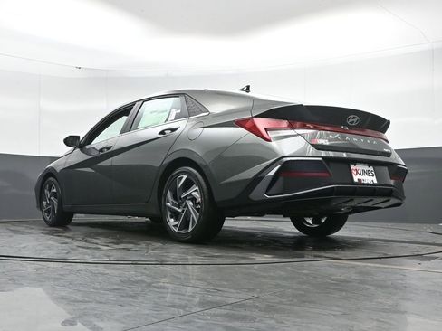 New 2026 Hyundai Elantra Limited image 51