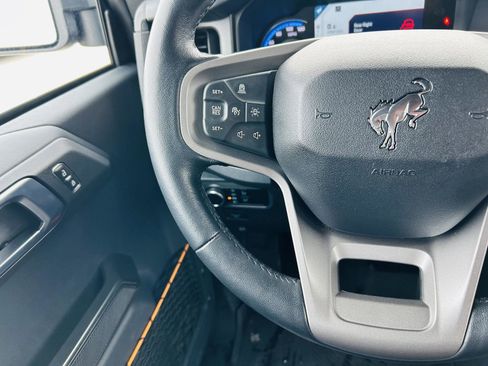 Used 2024 Ford Bronco Badlands image 19