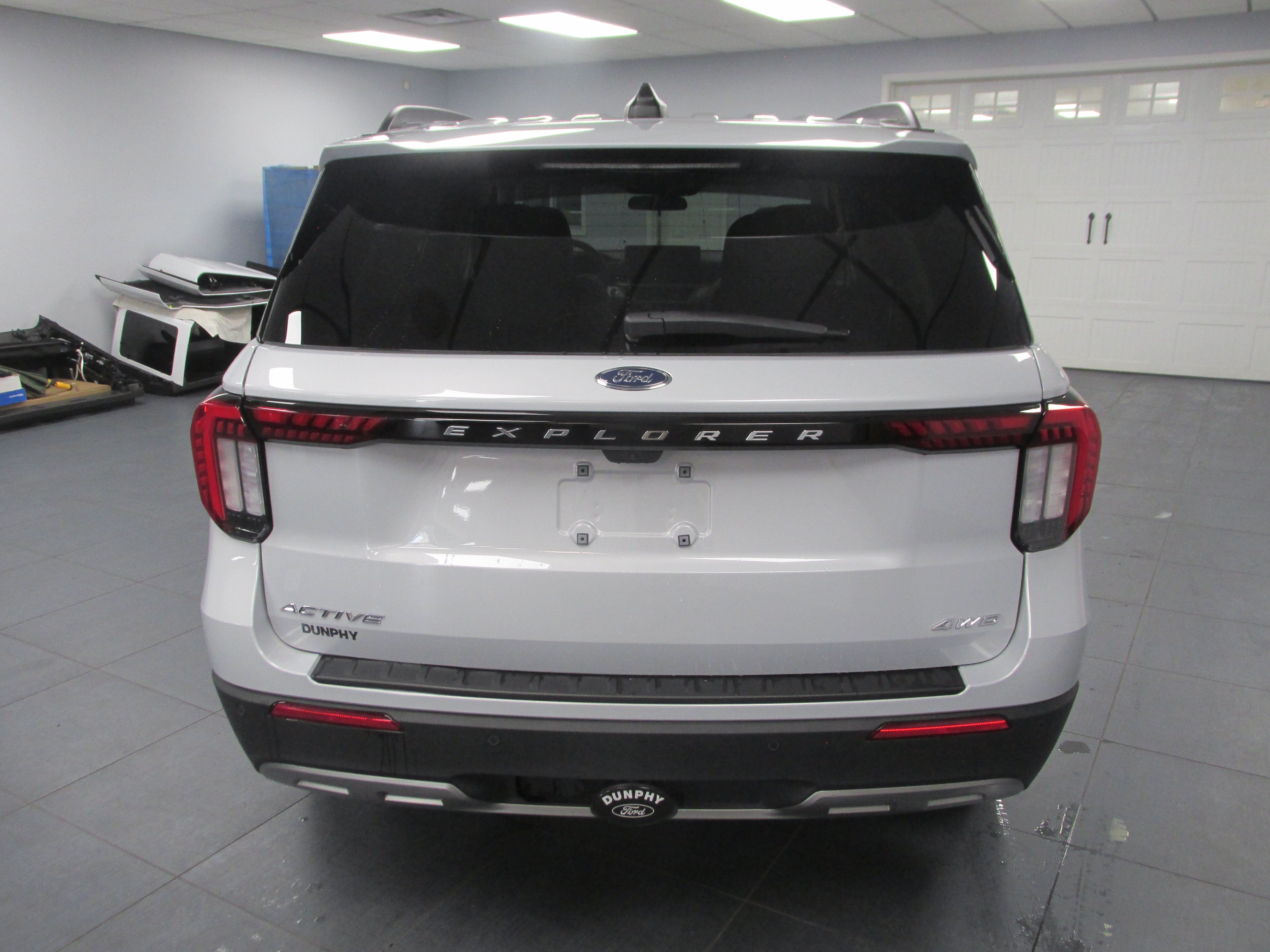 Used 2025 Ford Explorer Active w/ Active Comfort Package AWD/4WD image 6