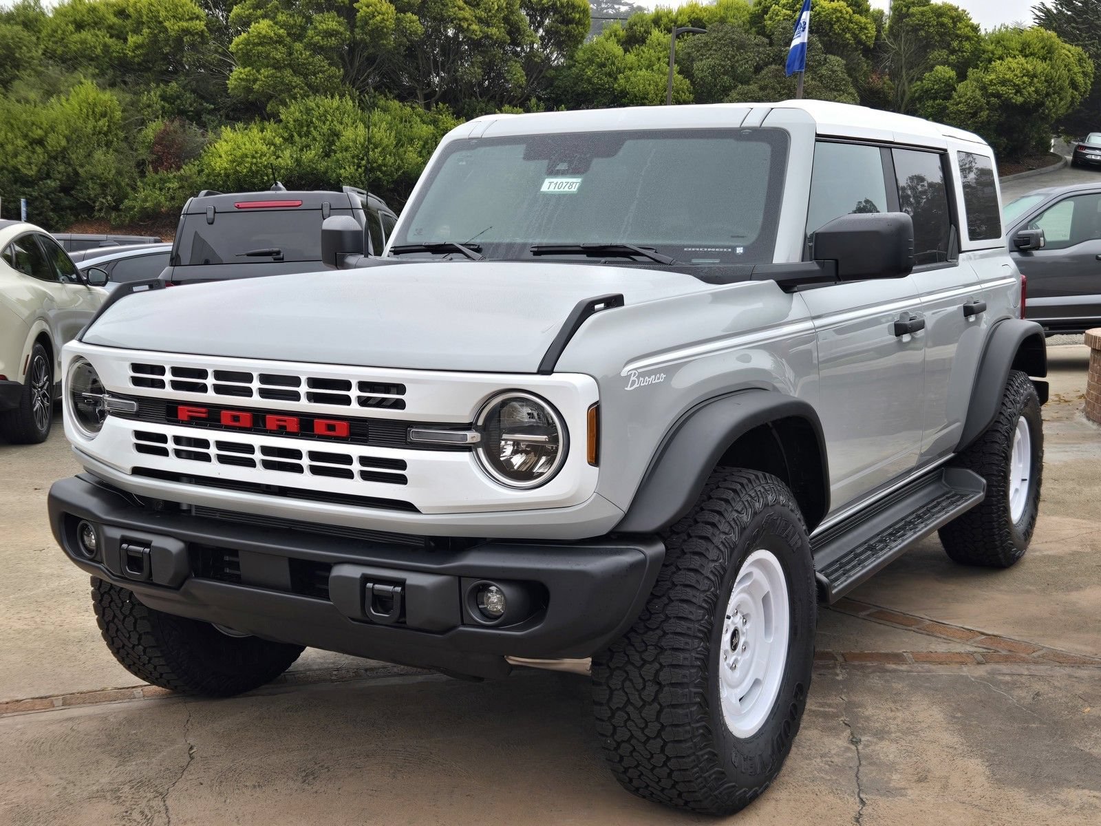 New 2026 Ford Bronco Heritage Edition AWD/4WD image 4