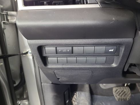 Used 2025 Mitsubishi Outlander AWD image 15