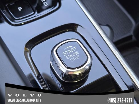 Certified 2025 Volvo XC60 B5 Plus w/ Protection Package Premier image 20