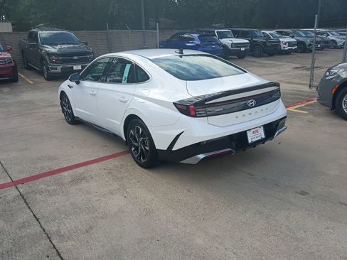 Used 2025 Hyundai Sonata SEL FWD image 8