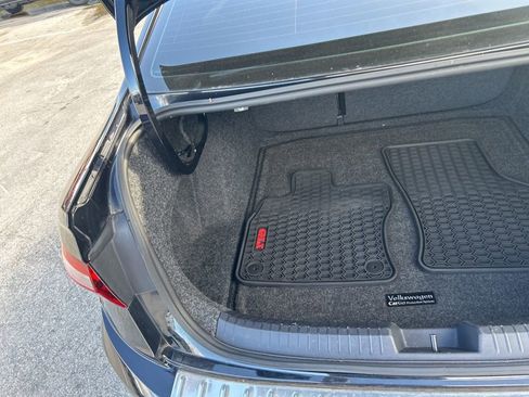 Used 2021 Volkswagen Jetta GLI Autobahn image 31