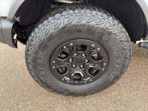 Used 2023 Ford Bronco Wildtrak image 10