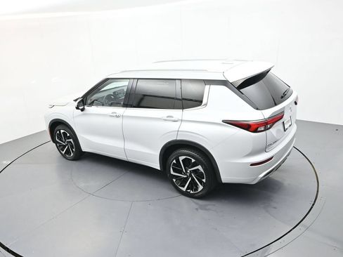 Used 2023 Mitsubishi Outlander SEL FWD image 28