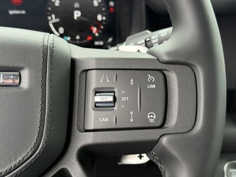 New 2025 Land Rover Defender 110 V8 image 19