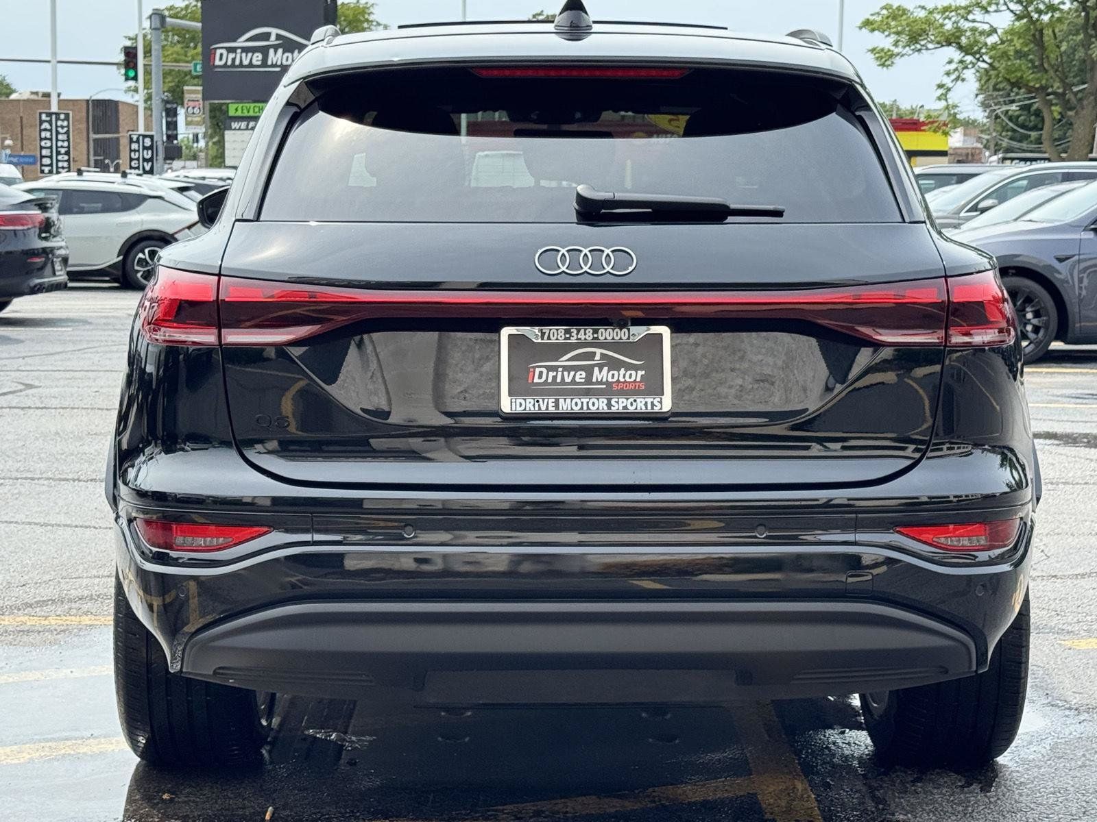 Used 2025 Audi Q6 e-tron Premium w/ Convenience Package RWD image 9