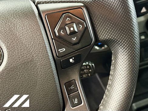 Used 2023 Toyota Tacoma TRD Sport AWD/4WD image 12