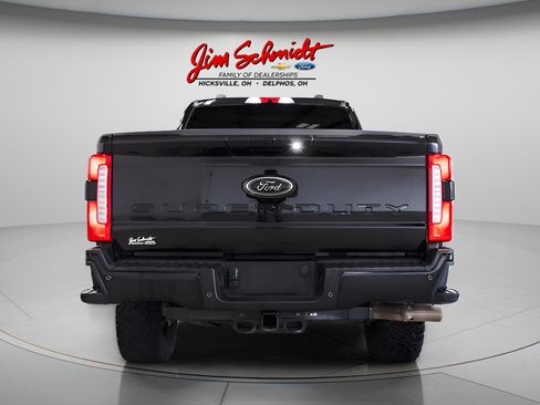 Used 2025 Ford F250 Lariat w/ Black Appearance Package AWD/4WD image 5