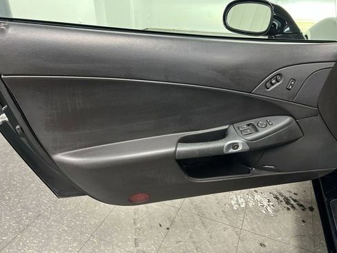 Used 2006 Chevrolet Corvette Convertible w/ Preferred Equipment Group image 19