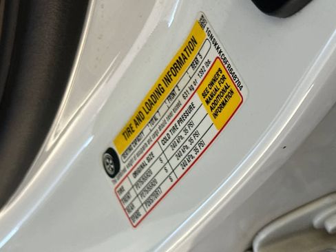 Used 2015 Chevrolet Suburban LTZ AWD/4WD image 31