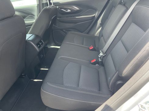 Used 2022 GMC Terrain SLE w/ Driver Convenience Package FWD image 11