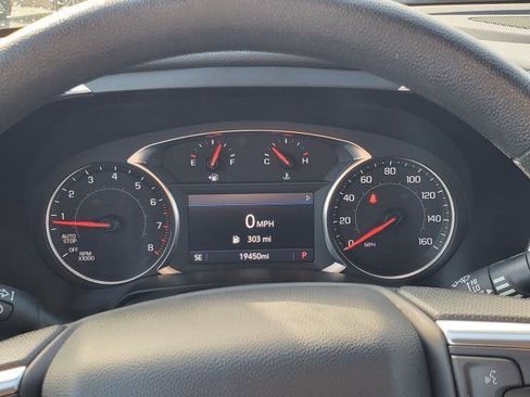 Used 2025 Chevrolet Blazer LT image 11