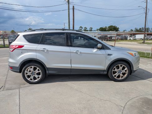 Used 2013 Ford Escape SEL FWD image 3