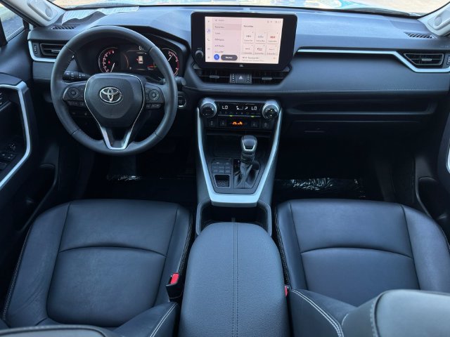 Used 2023 Toyota RAV4 XLE Premium AWD/4WD image 4