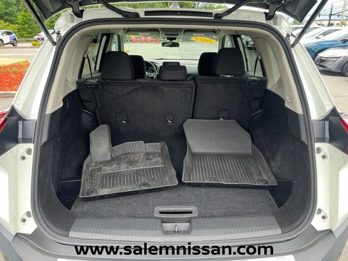 Used 2023 Nissan Rogue S AWD/4WD image 19