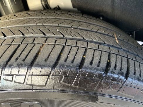 Used 2023 Toyota Corolla Cross XSE image 36