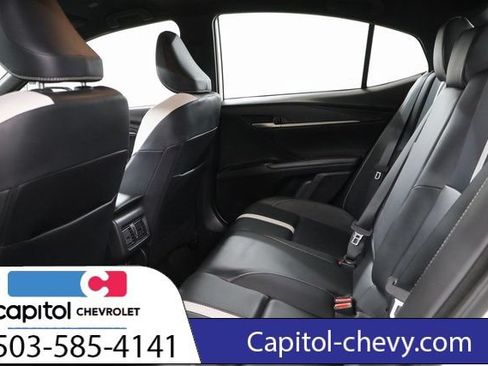 Used 2025 Toyota Camry SE FWD image 31