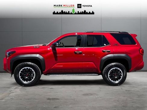 Certified 2025 Toyota 4Runner TRD Off-Road AWD/4WD image 2