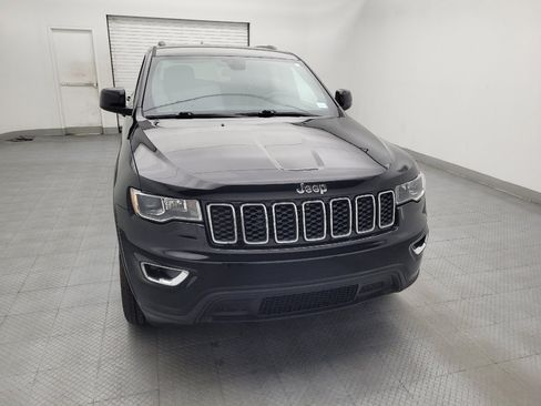 Used 2019 Jeep Grand Cherokee Laredo AWD/4WD image 14
